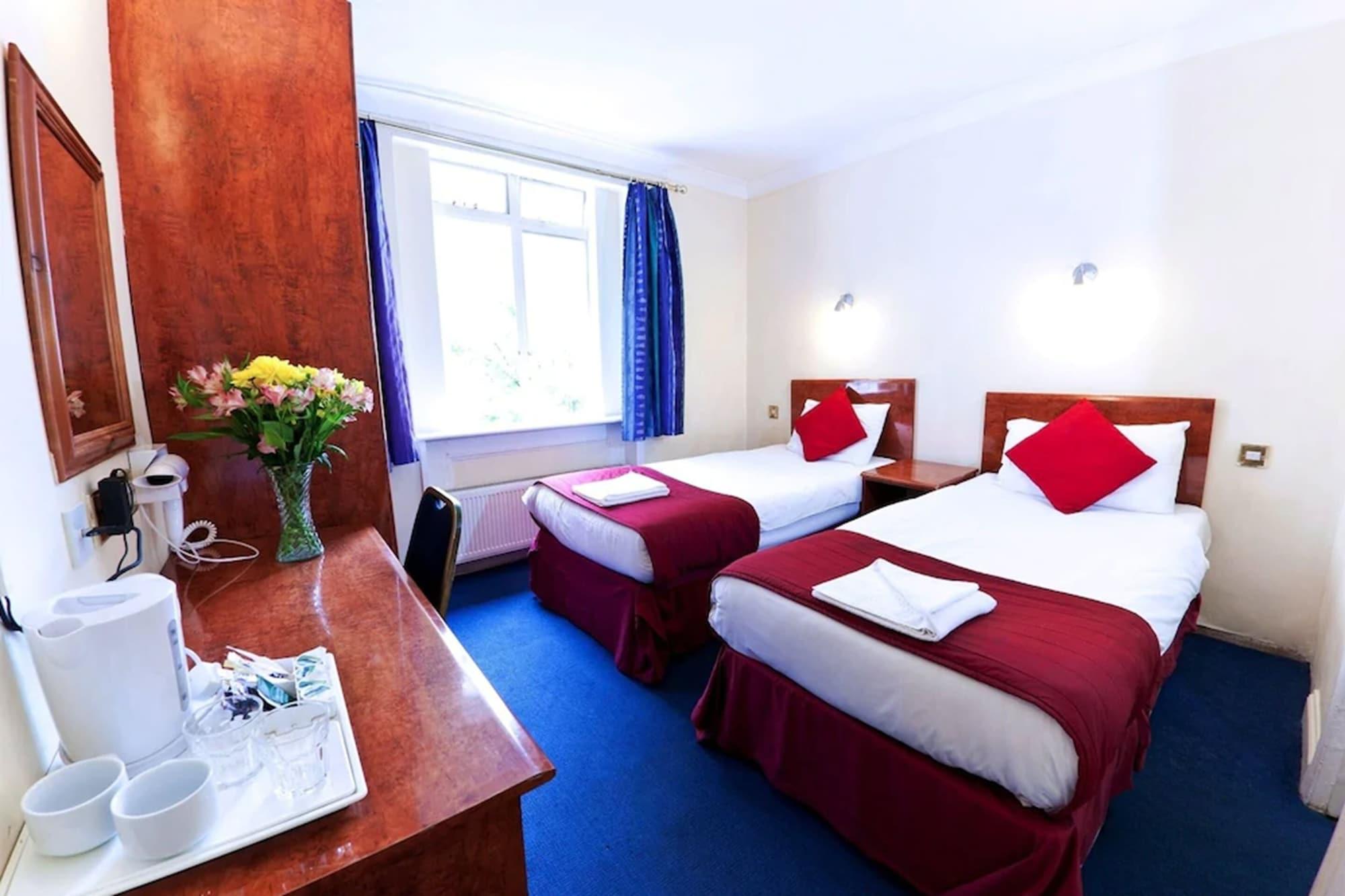 Whiteleaf Hotel Лондон Екстериор снимка