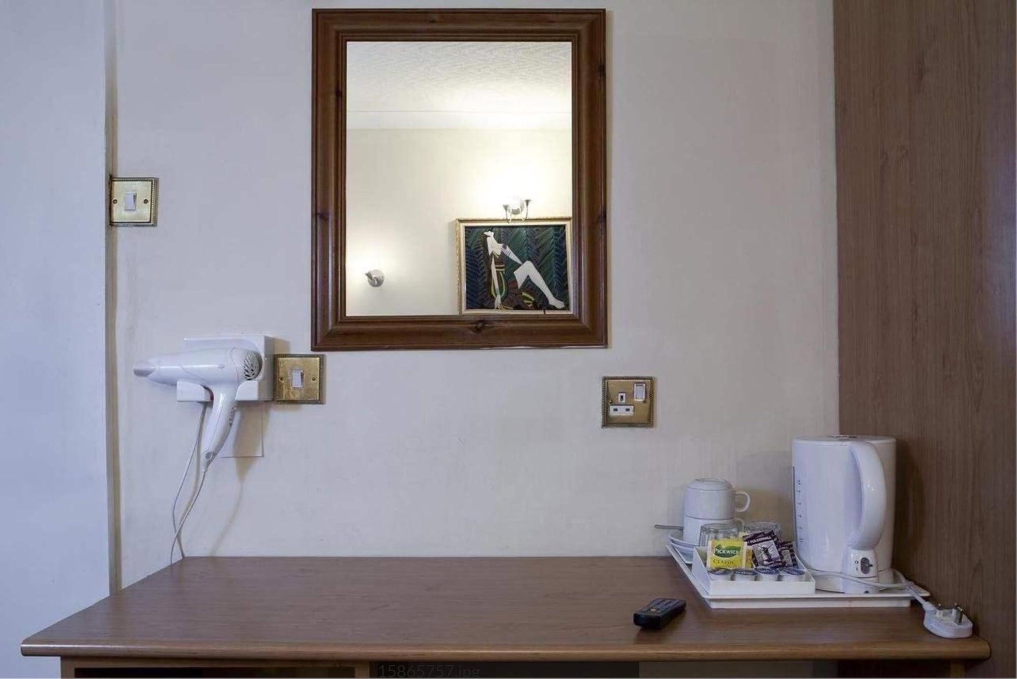Whiteleaf Hotel Лондон Екстериор снимка