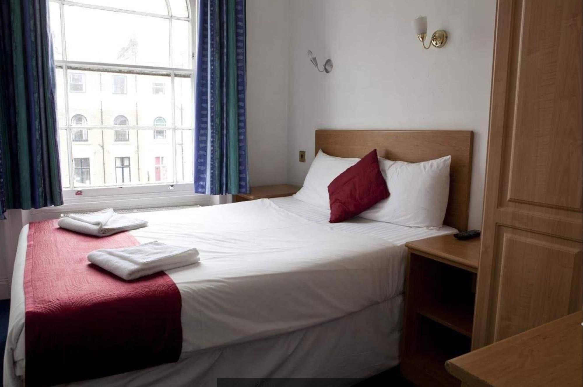 Whiteleaf Hotel Лондон Екстериор снимка
