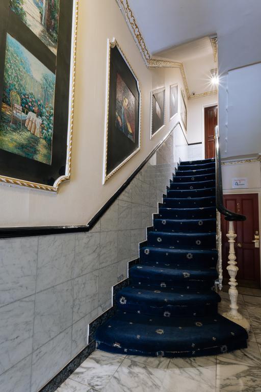 Whiteleaf Hotel Лондон Екстериор снимка
