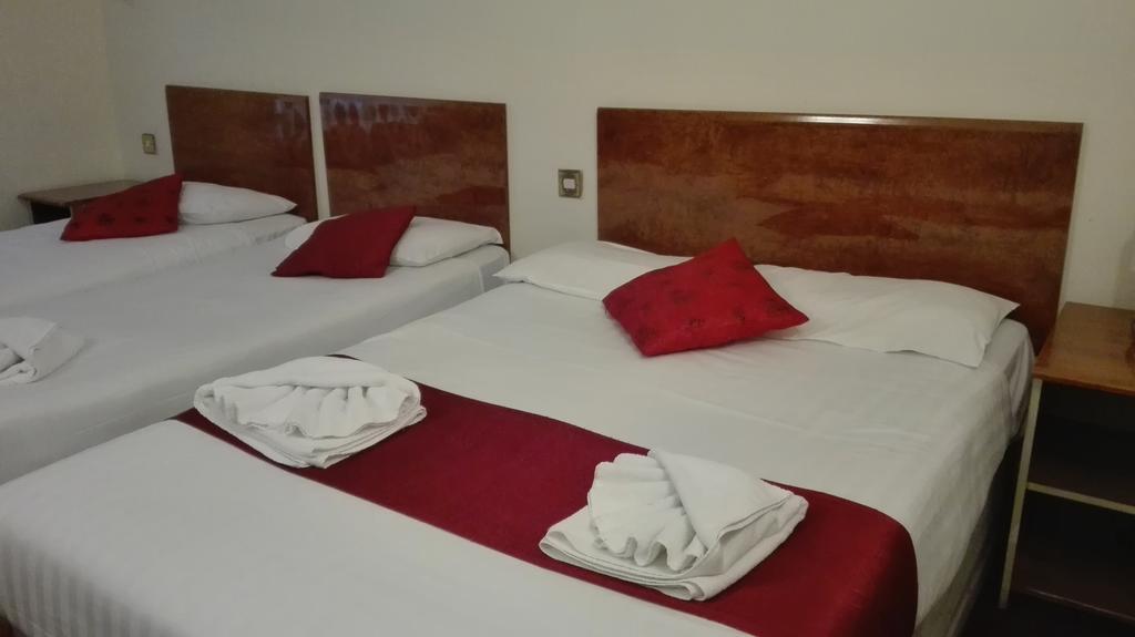 Whiteleaf Hotel Лондон Екстериор снимка